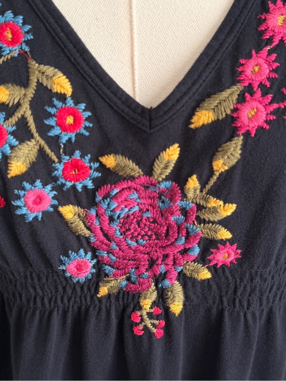 Johnny Was Black Embroidered V-Neck Smocked Cotton Midi Dress Size M - Picture 3 of 14